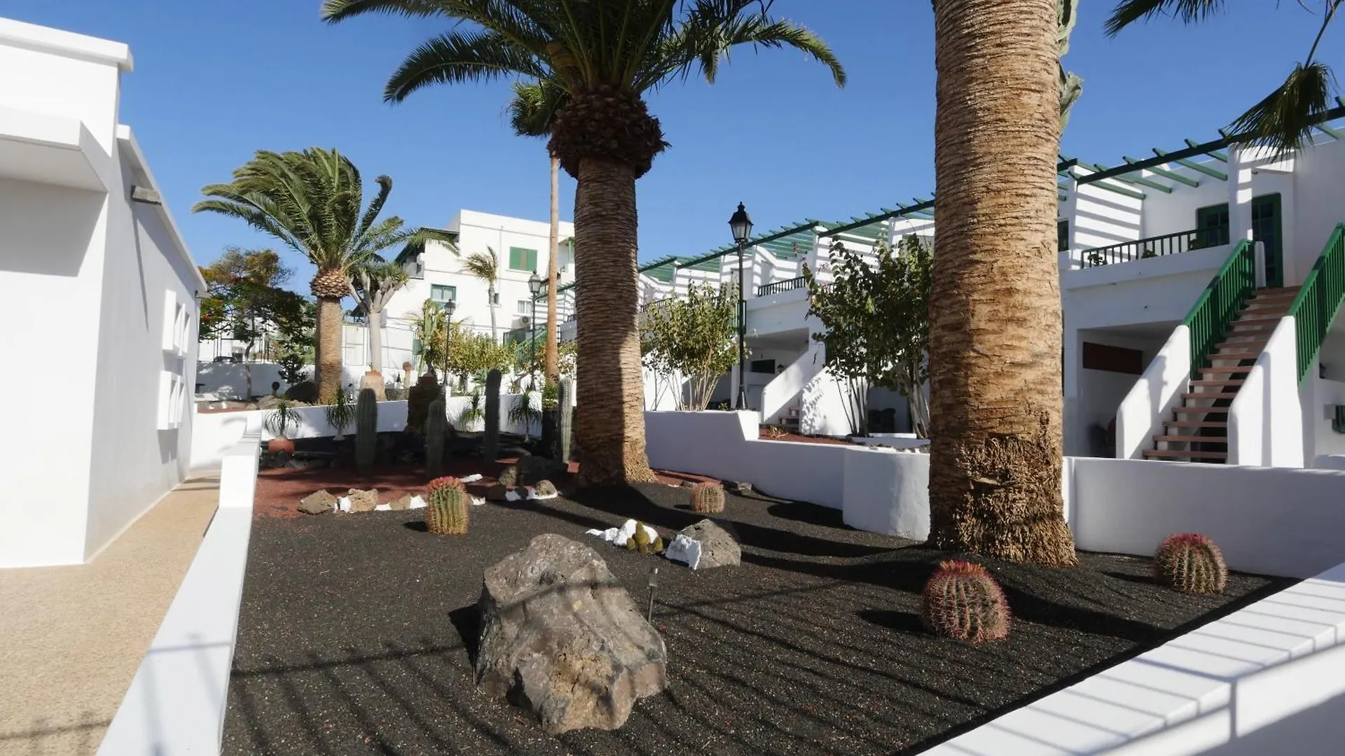 Apartamentos Tropicana Spain