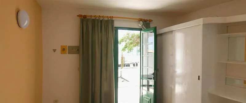Apartamentos Tropicana 0*, Puerto del Carmen (Lanzarote)