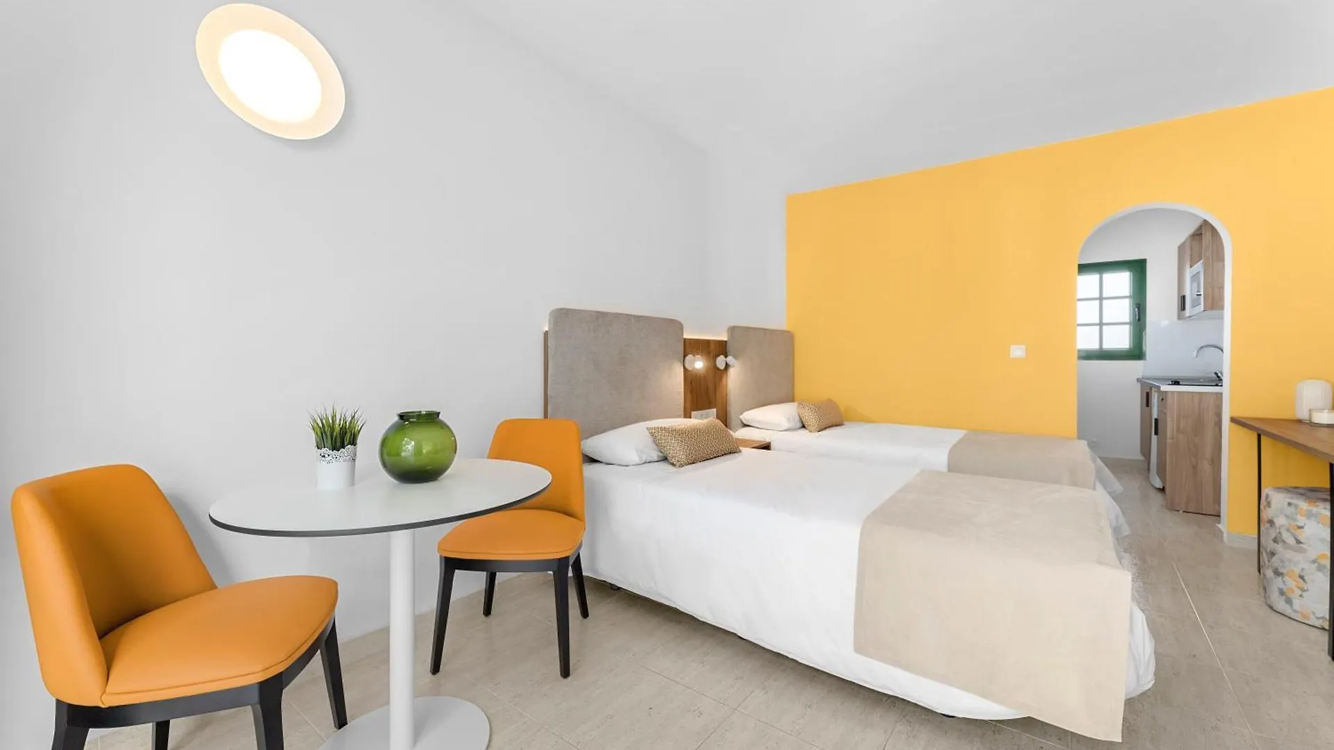 Apartamentos Tropicana Apartment