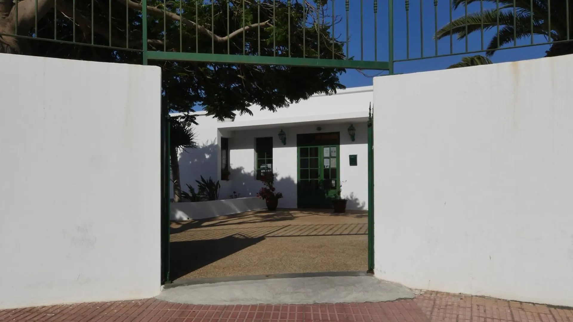 Apartamentos Tropicana