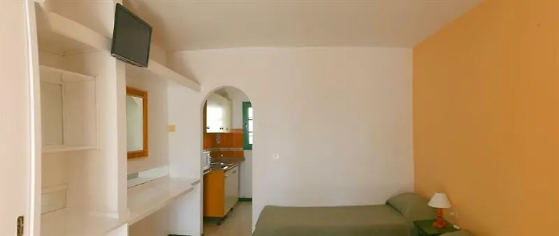 Apartamentos Tropicana Apartment